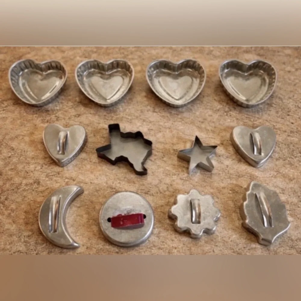 Vtg Heart Jello Molds Aluminum Cookie Cutters Moon Leaf Star Texas Mixed Lot 12